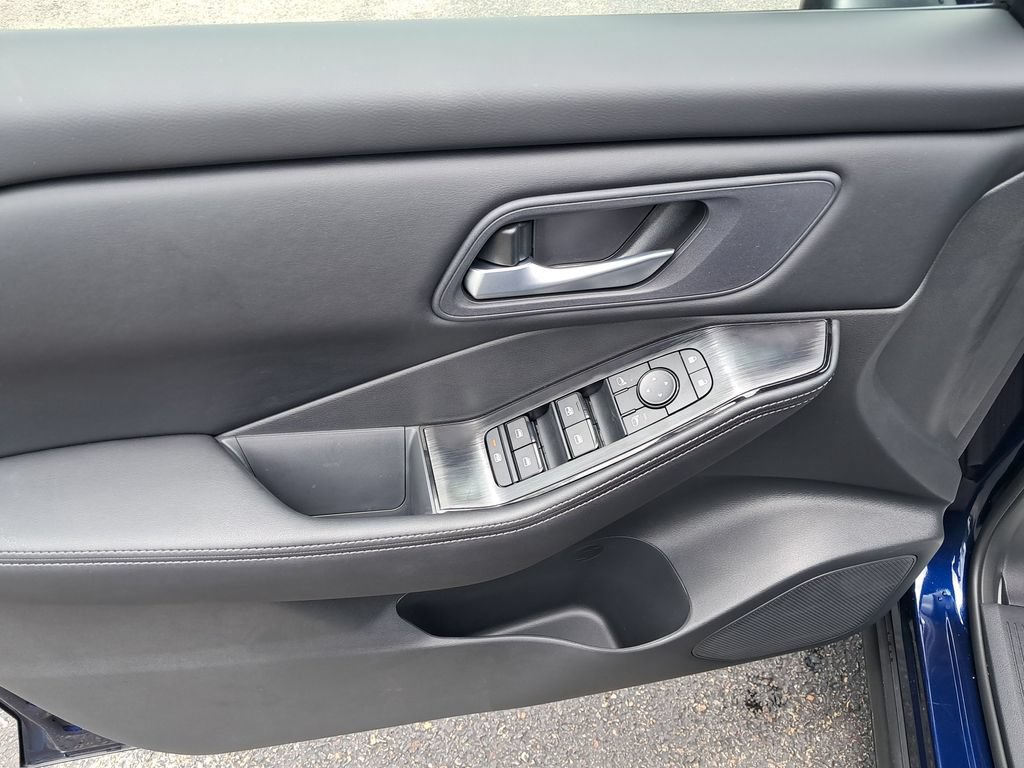 New 2026 Nissan Rogue SV w/ Cold Weather Package AWD/4WD image 11