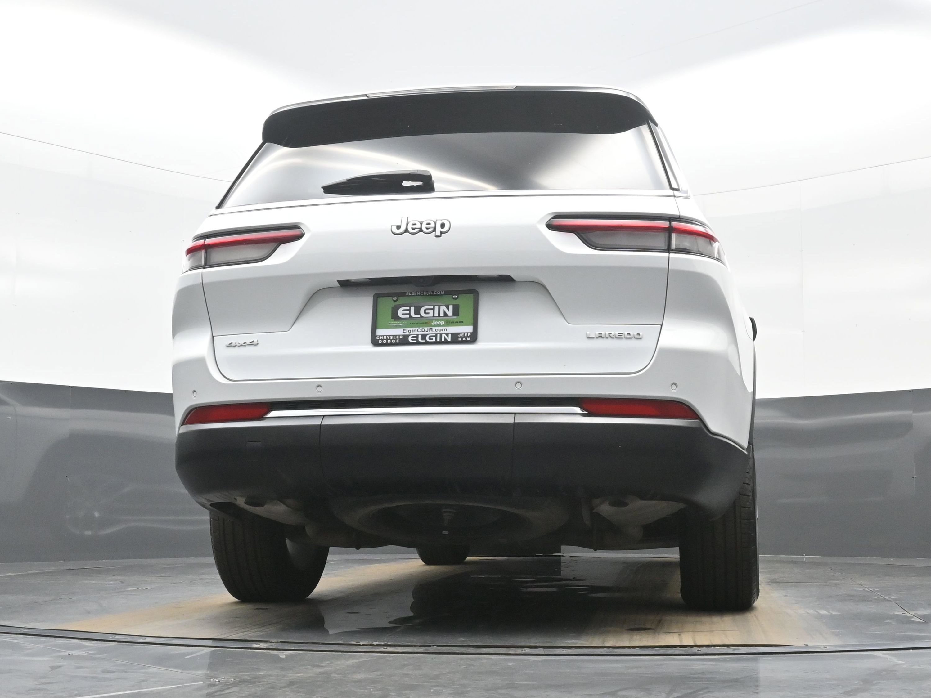 Used 2025 Jeep Grand Cherokee L Laredo w/ Trailer Tow Package image 31