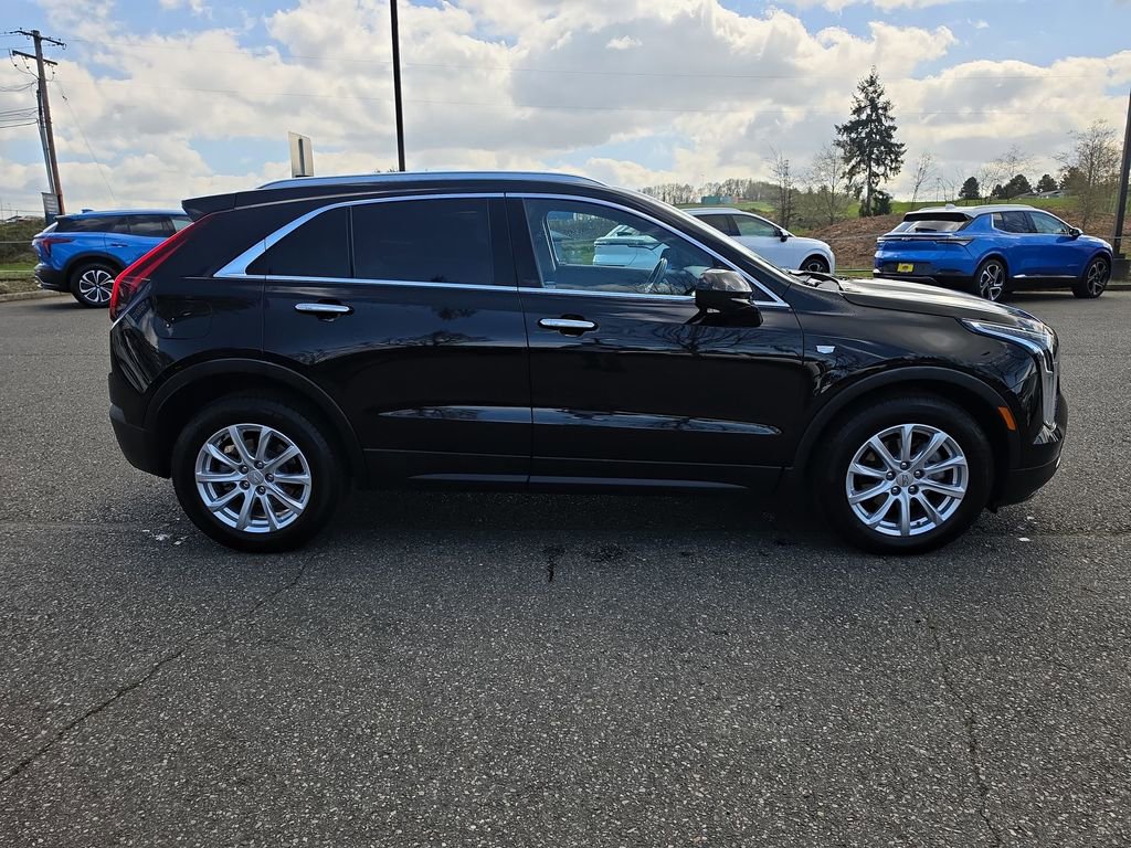 Certified 2021 Cadillac XT4 Luxury w/ Cold Weather Package image 7