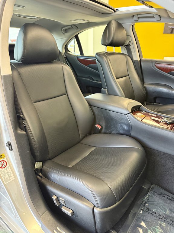 Used 2007 Lexus LS 460 RWD image 16