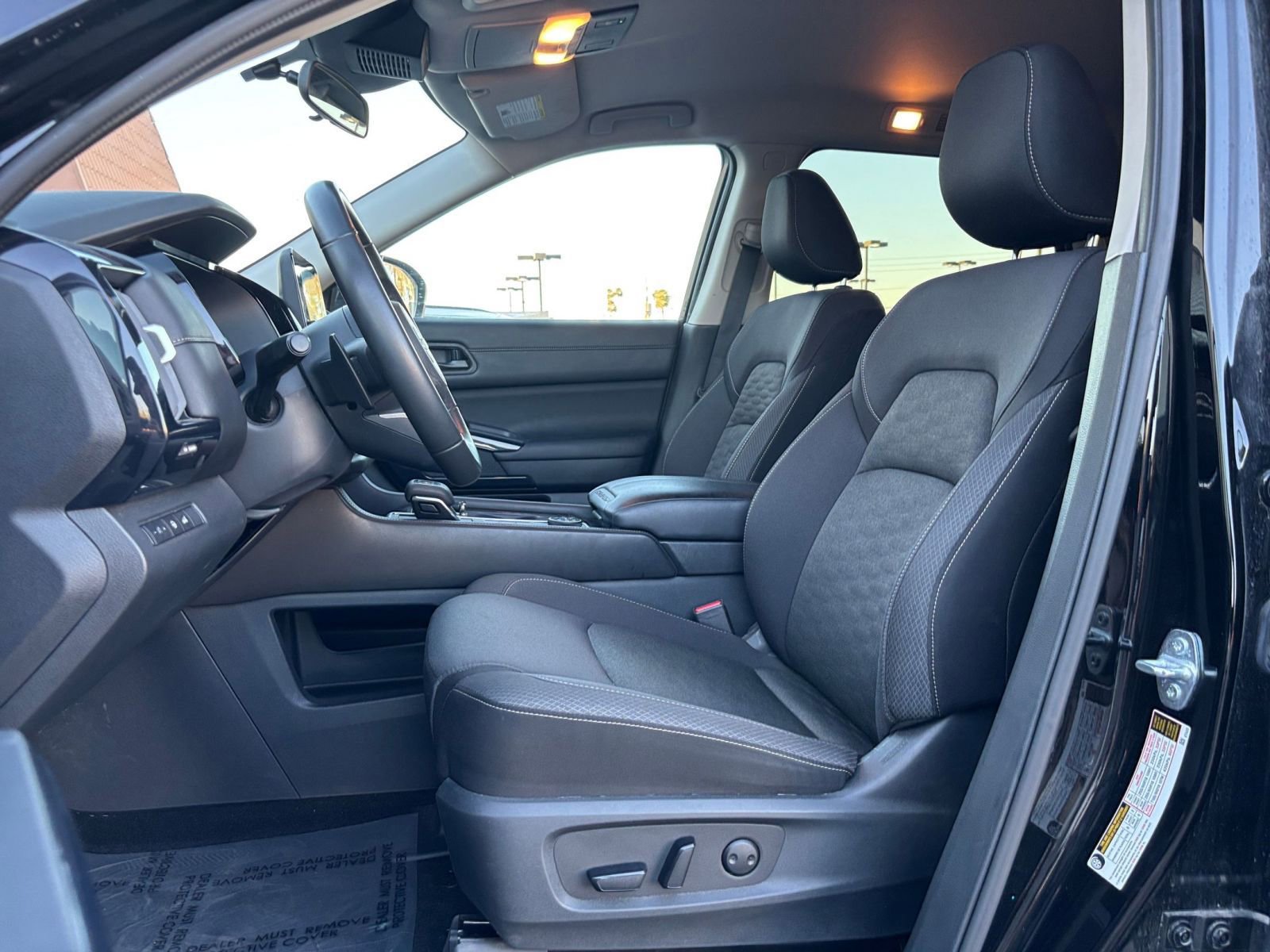 Used 2025 Nissan Pathfinder SV AWD/4WD image 29