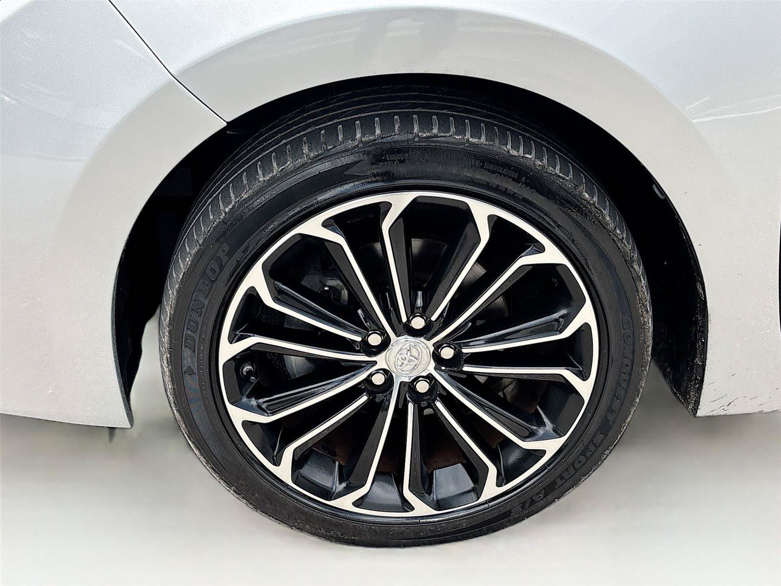 Used 2014 Toyota Corolla S FWD image 30