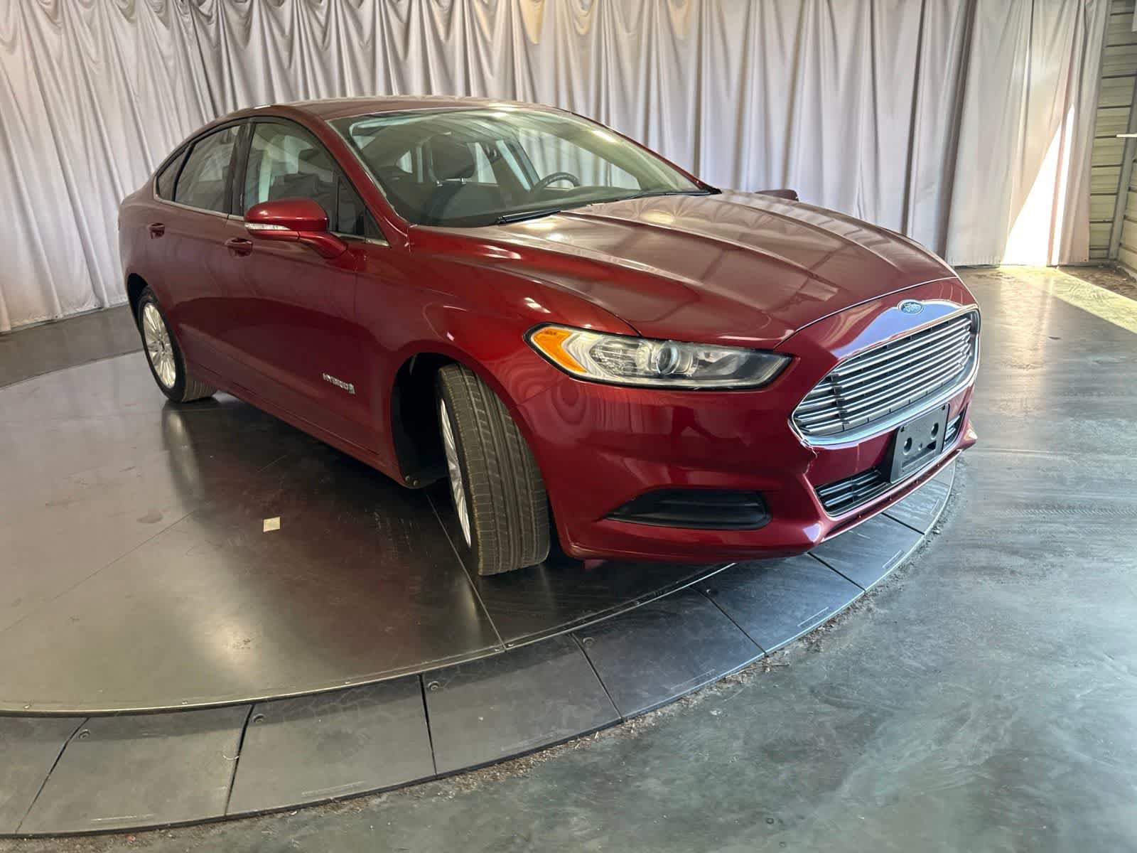 Used 2013 Ford Fusion SE FWD image 3