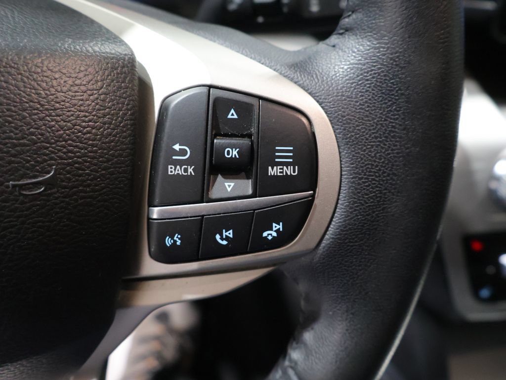 Used 2022 Ford Explorer XLT AWD/4WD image 36