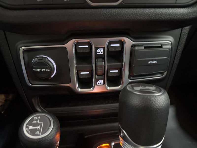 New 2026 Jeep Wrangler Unlimited Sport w/ Dual Top Group AWD/4WD image 23