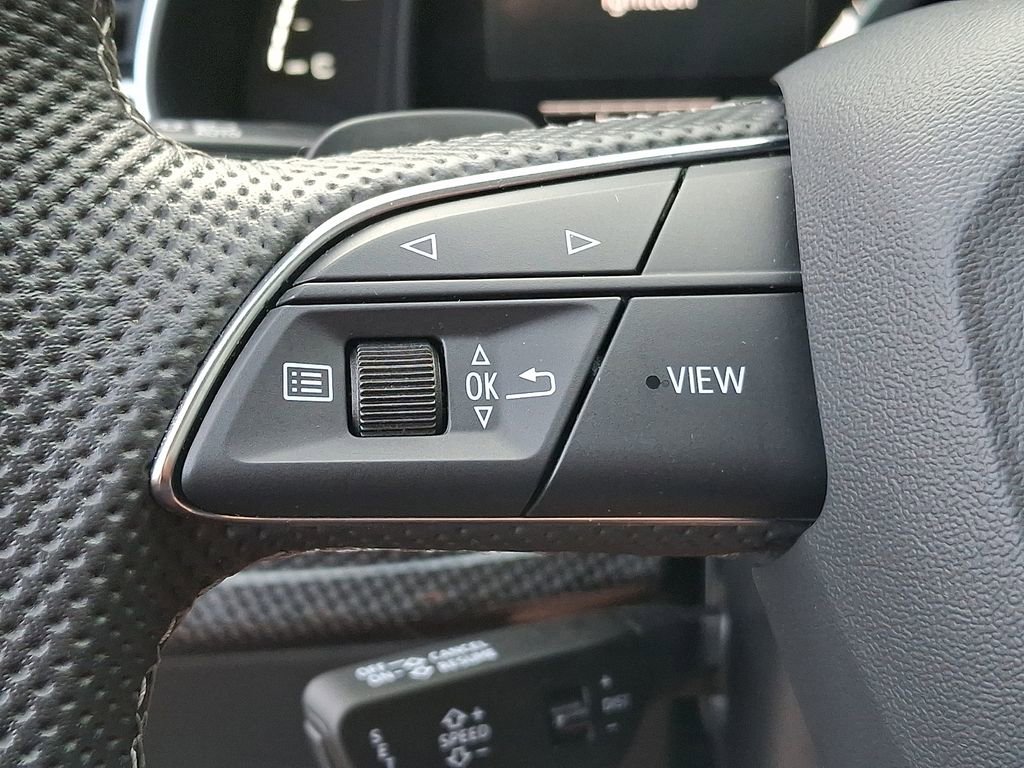 Used 2023 Audi SQ7 Prestige w/ Sport Package AWD/4WD image 18