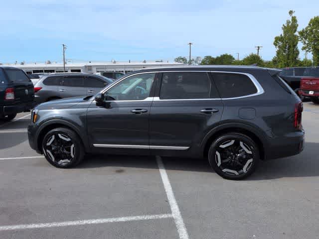 Used 2023 Kia Telluride S AWD/4WD image 5