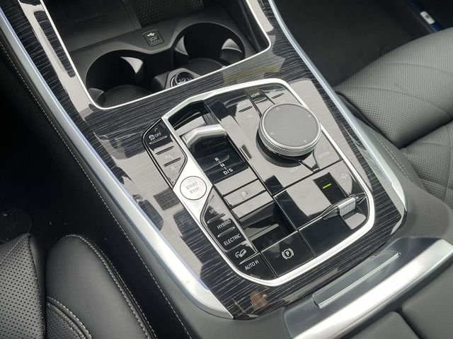 New 2026 BMW X5 xDrive50e image 17