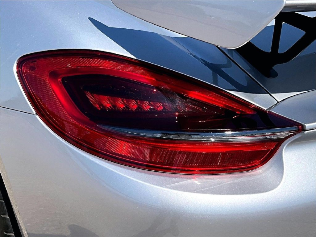 Certified 2016 Porsche Cayman GT4 RWD image 21