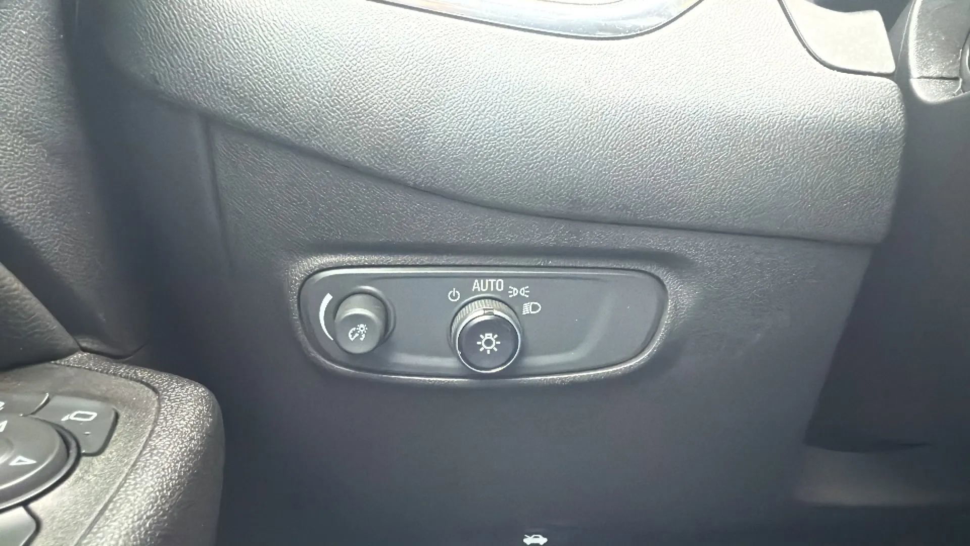 Used 2022 Chevrolet Equinox LT image 15