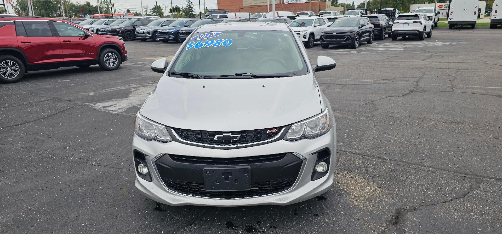 Used 2018 Chevrolet Sonic LT w/ True North Edition FWD image 2