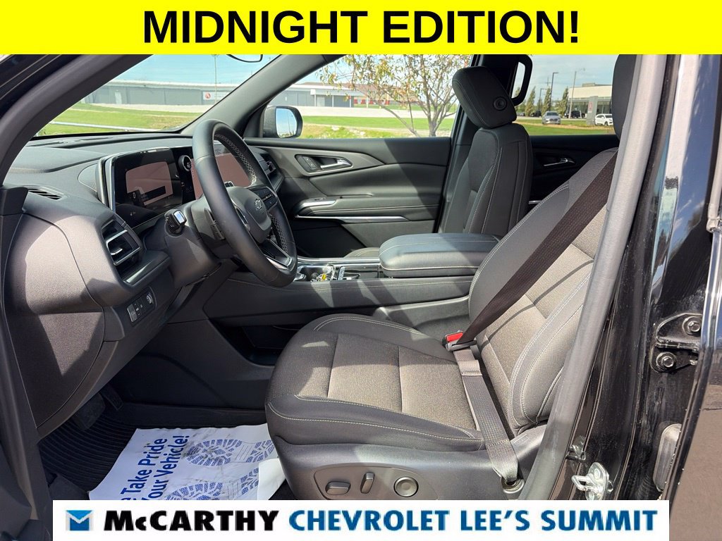 Used 2024 Chevrolet Traverse LT FWD image 44