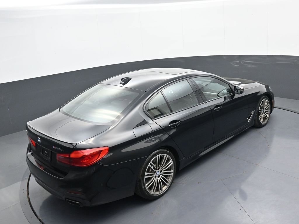 Used 2020 BMW M550i xDrive image 36