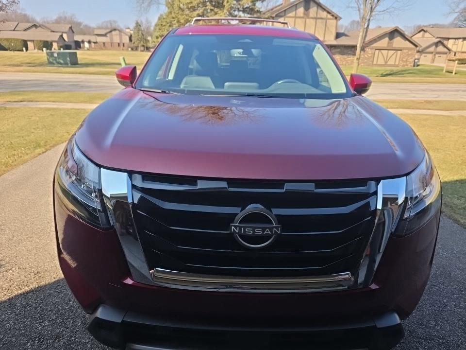 Certified 2023 Nissan Pathfinder SL image 3