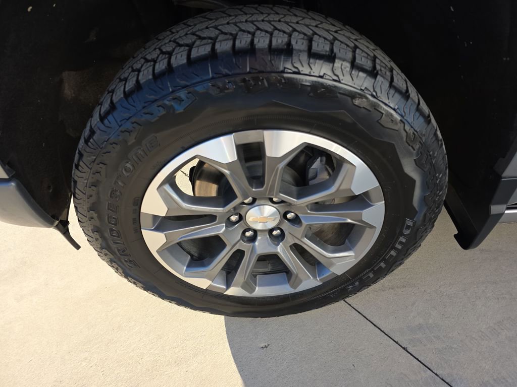 Used 2024 Chevrolet Silverado 1500 High Country w/ Z71 Off-Road Package image 5