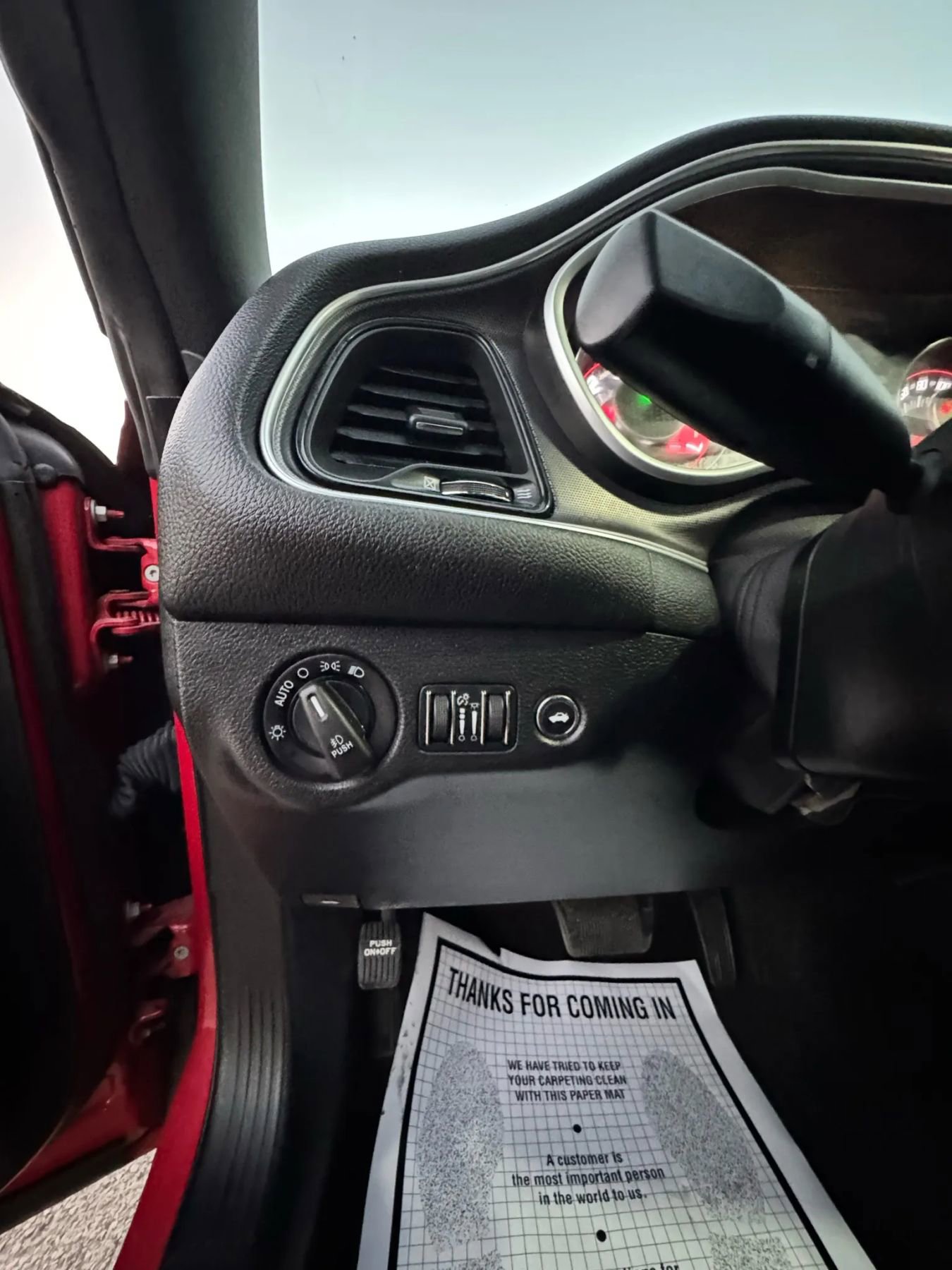 Used 2015 Dodge Challenger SRT w/ Technology Group image 13