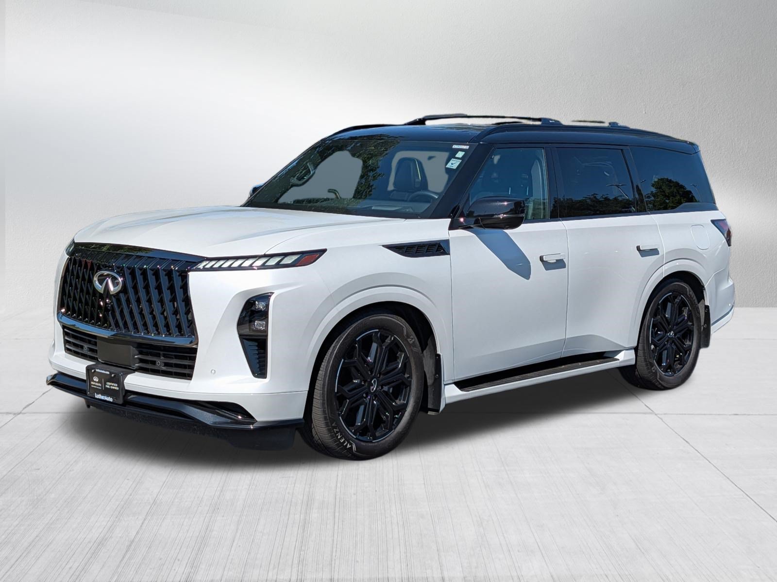 Certified 2026 INFINITI QX80 4WD w/ Sport Exterior Package image 3