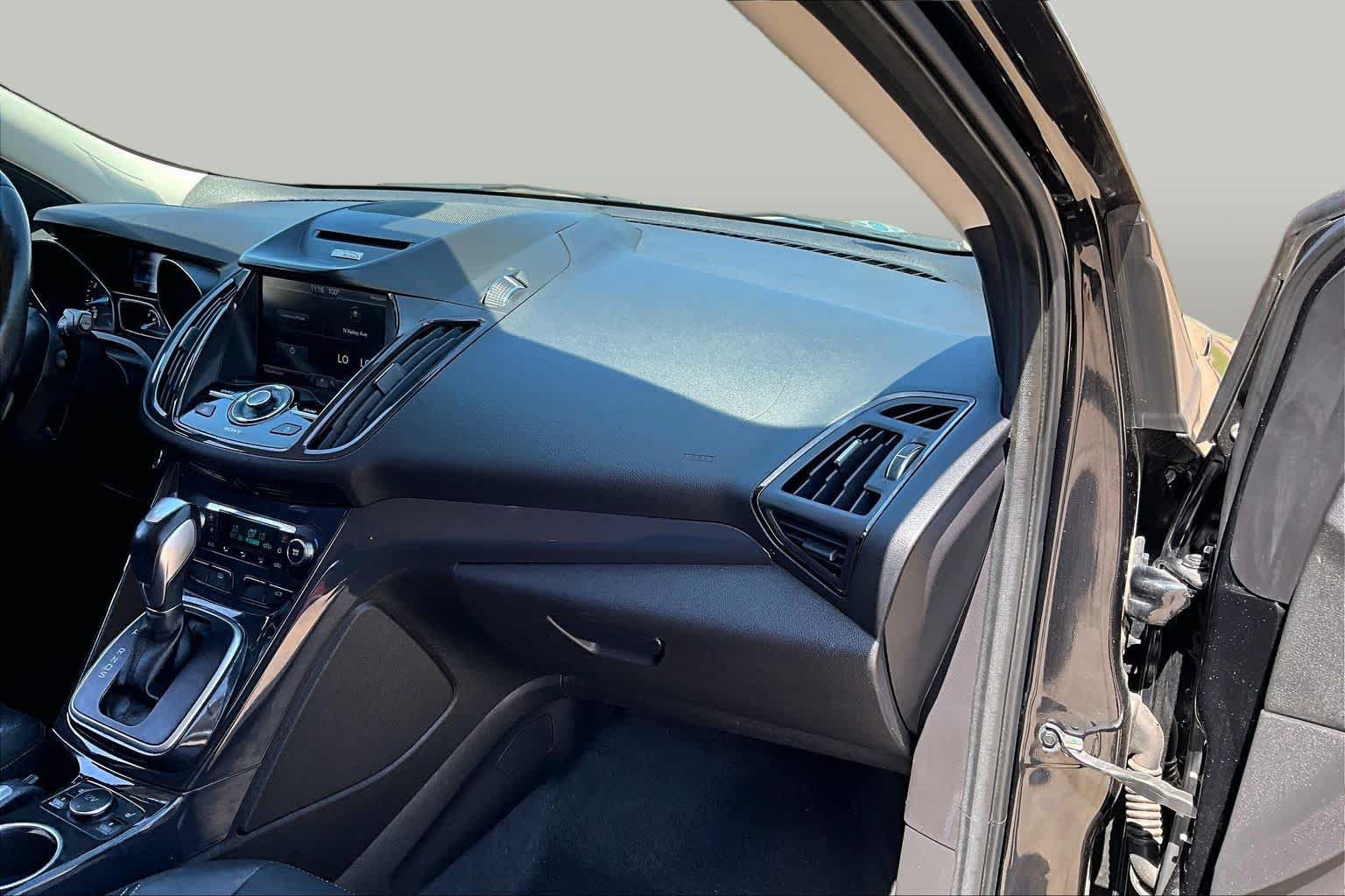 Used 2014 Ford Escape Titanium FWD image 17