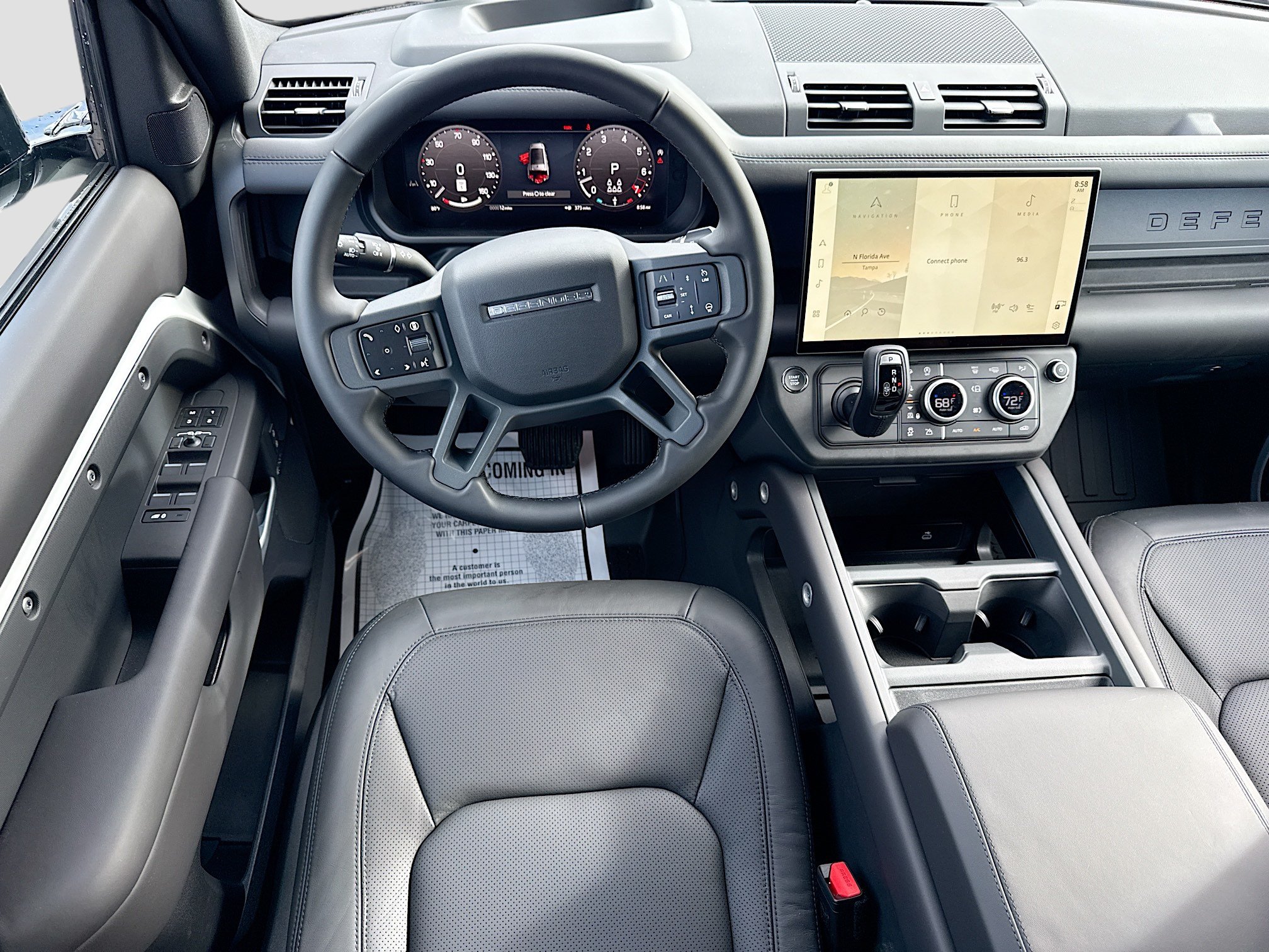 New 2026 Land Rover Defender 130 X-Dynamic SE AWD/4WD image 17