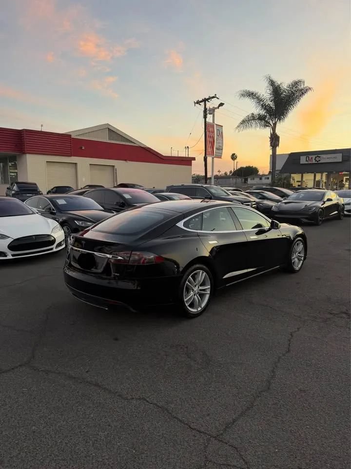 Used 2013 Tesla Model S Performance RWD image 11
