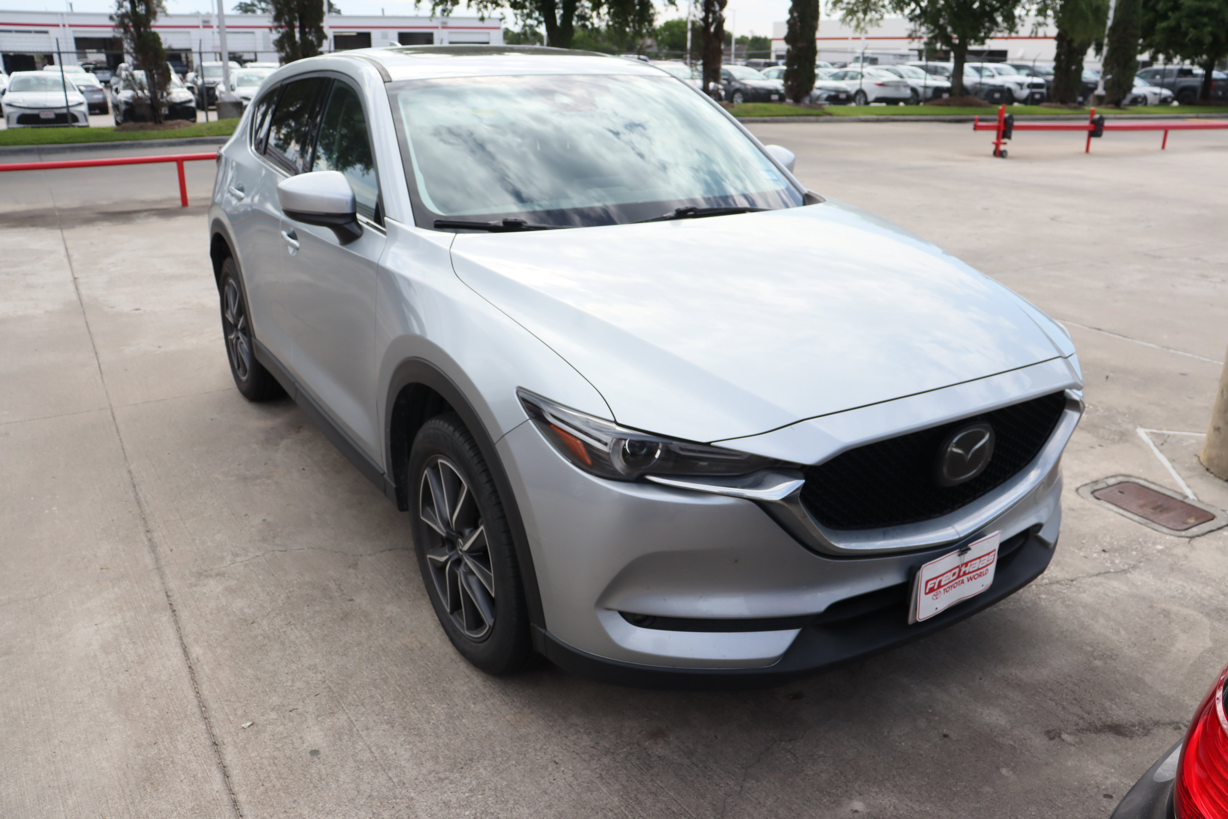 Used 2018 MAZDA CX-5 Grand Touring image 2
