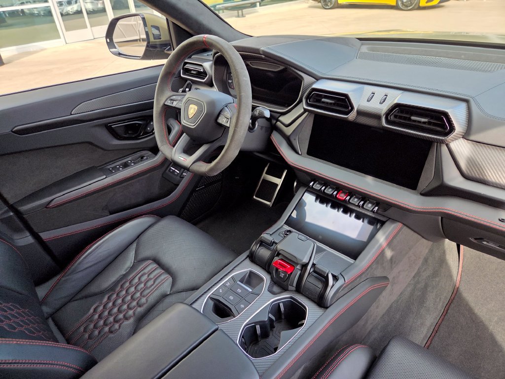 Used 2025 Lamborghini Urus SE AWD/4WD image 15