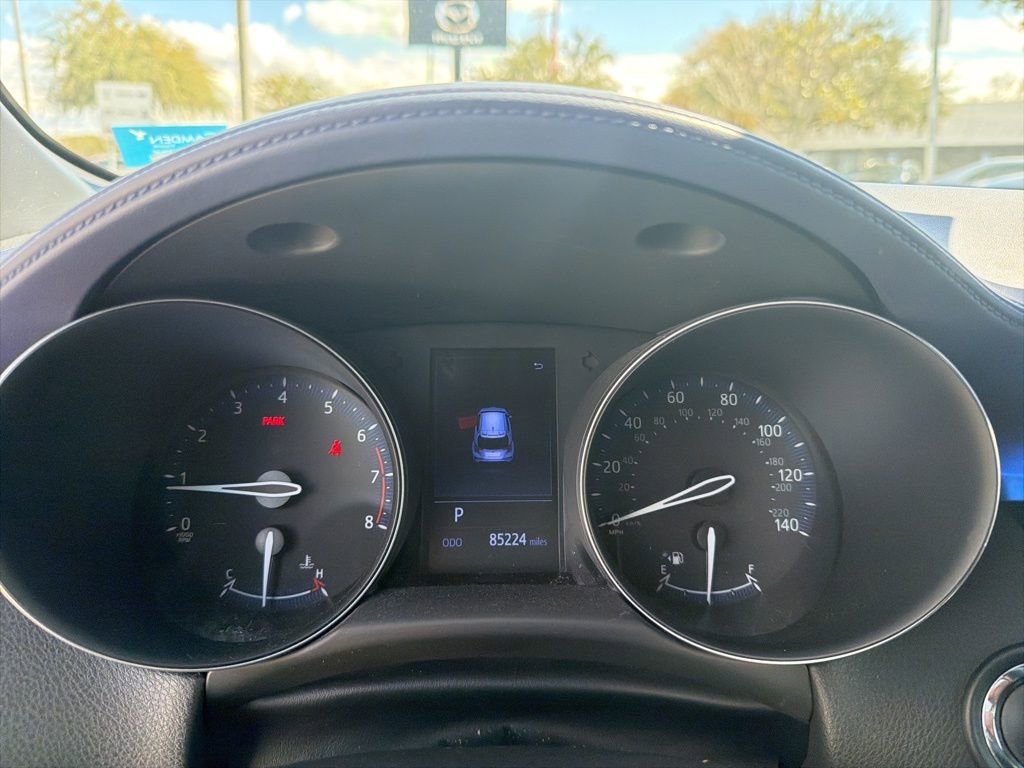 Used 2020 Toyota C-HR XLE image 18