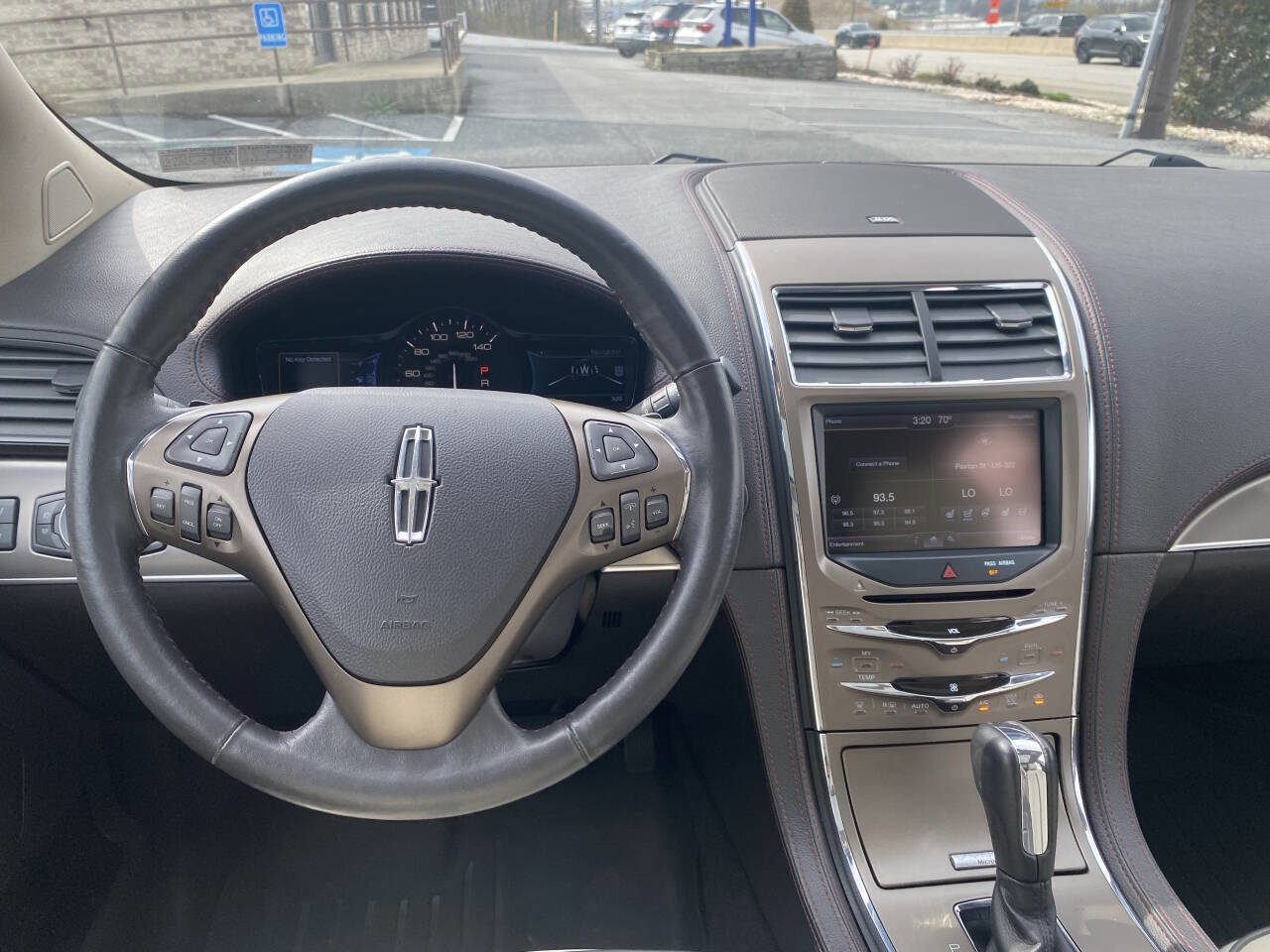 Used 2014 Lincoln MKX AWD w/ Equipment Group 102A image 27