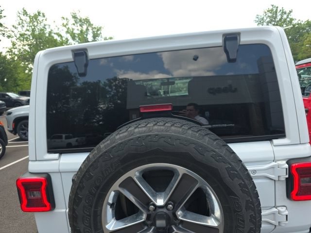 Used 2020 Jeep Wrangler Unlimited Sahara AWD/4WD image 9