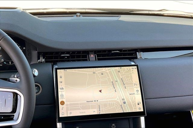 New 2025 Land Rover Discovery Sport S image 6