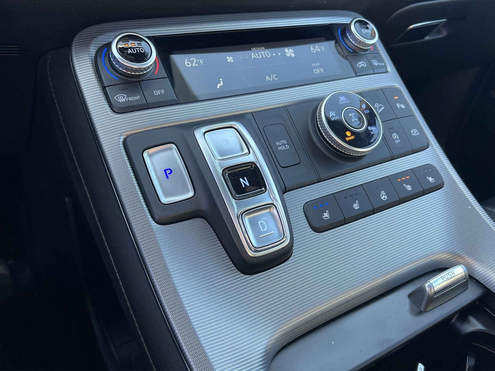 Used 2024 Hyundai Palisade Calligraphy image 22