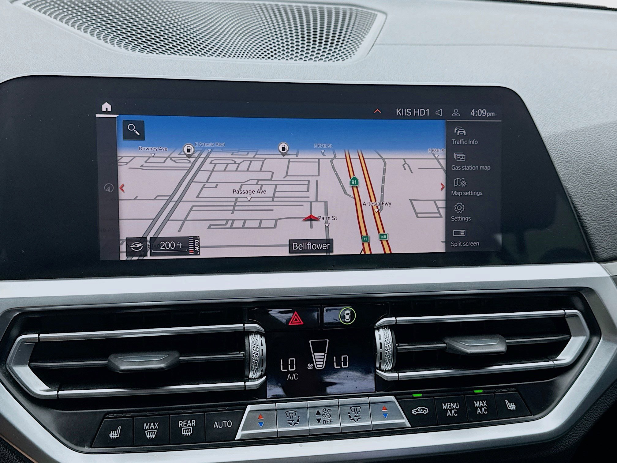 Used 2020 BMW 330i Sedan w/ M Sport Package image 9