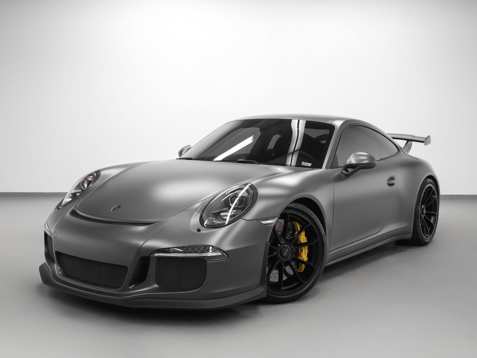 Certified 2015 Porsche 911 GT3 image 1