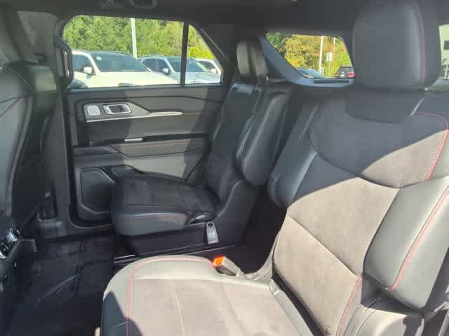 Used 2025 Ford Explorer ST w/ Sun And Sound Package AWD/4WD image 19
