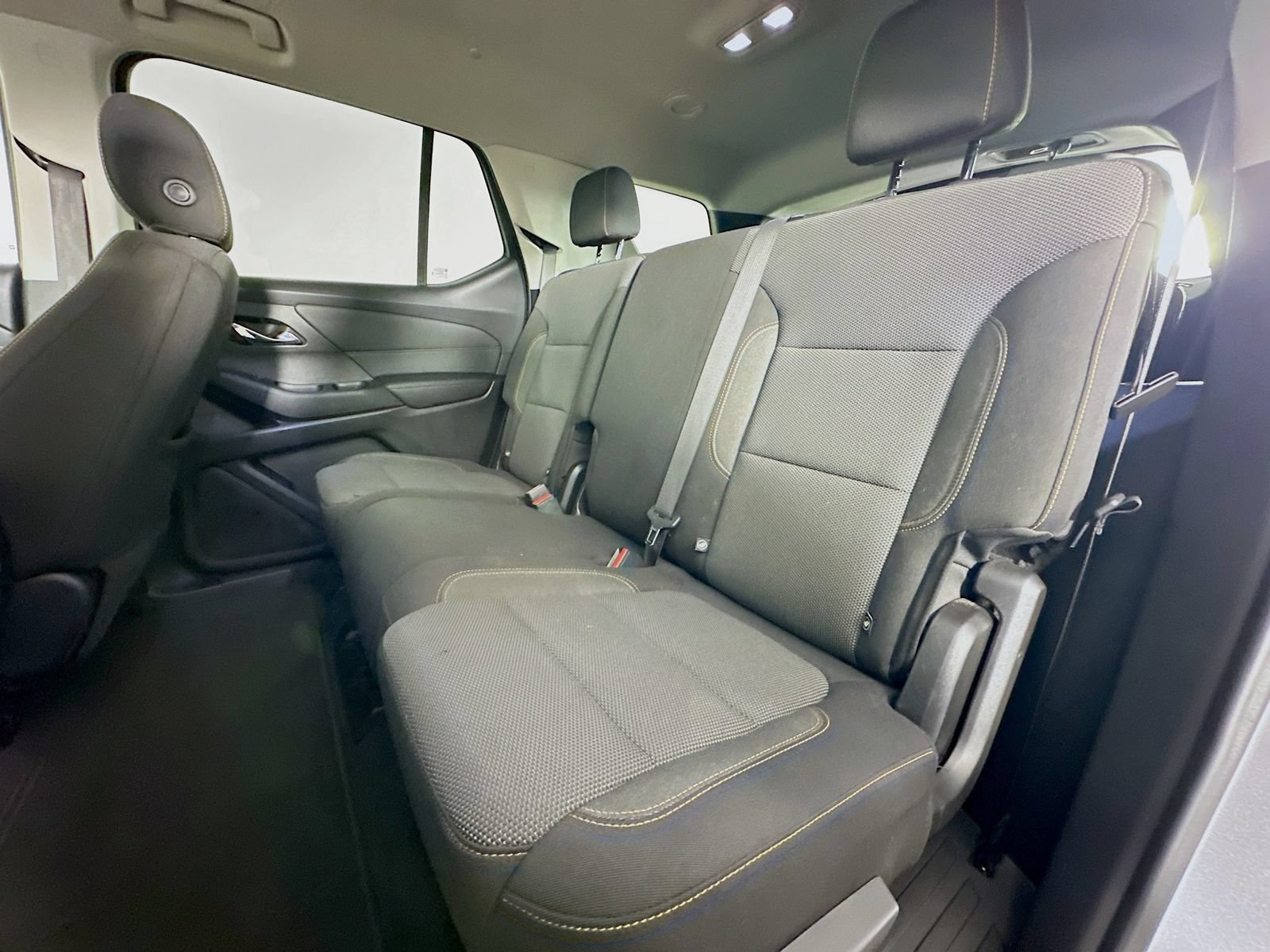 Used 2021 Chevrolet Traverse LS AWD/4WD image 24
