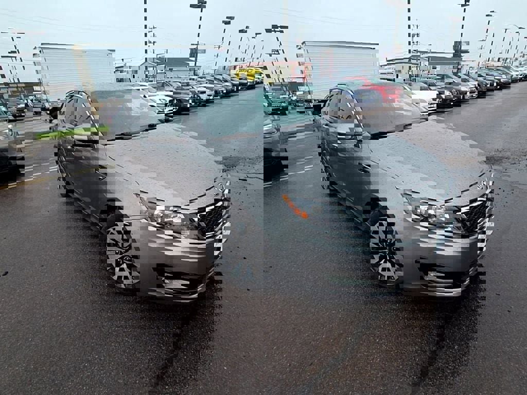 Used 2013 Kia Optima SX image 3