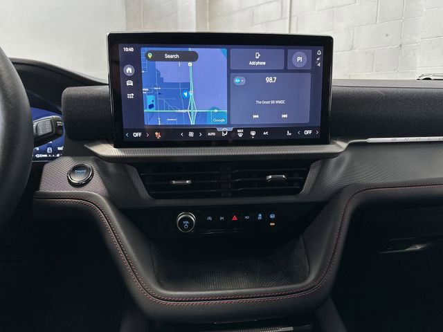 Certified 2025 Ford Explorer ST-Line image 9