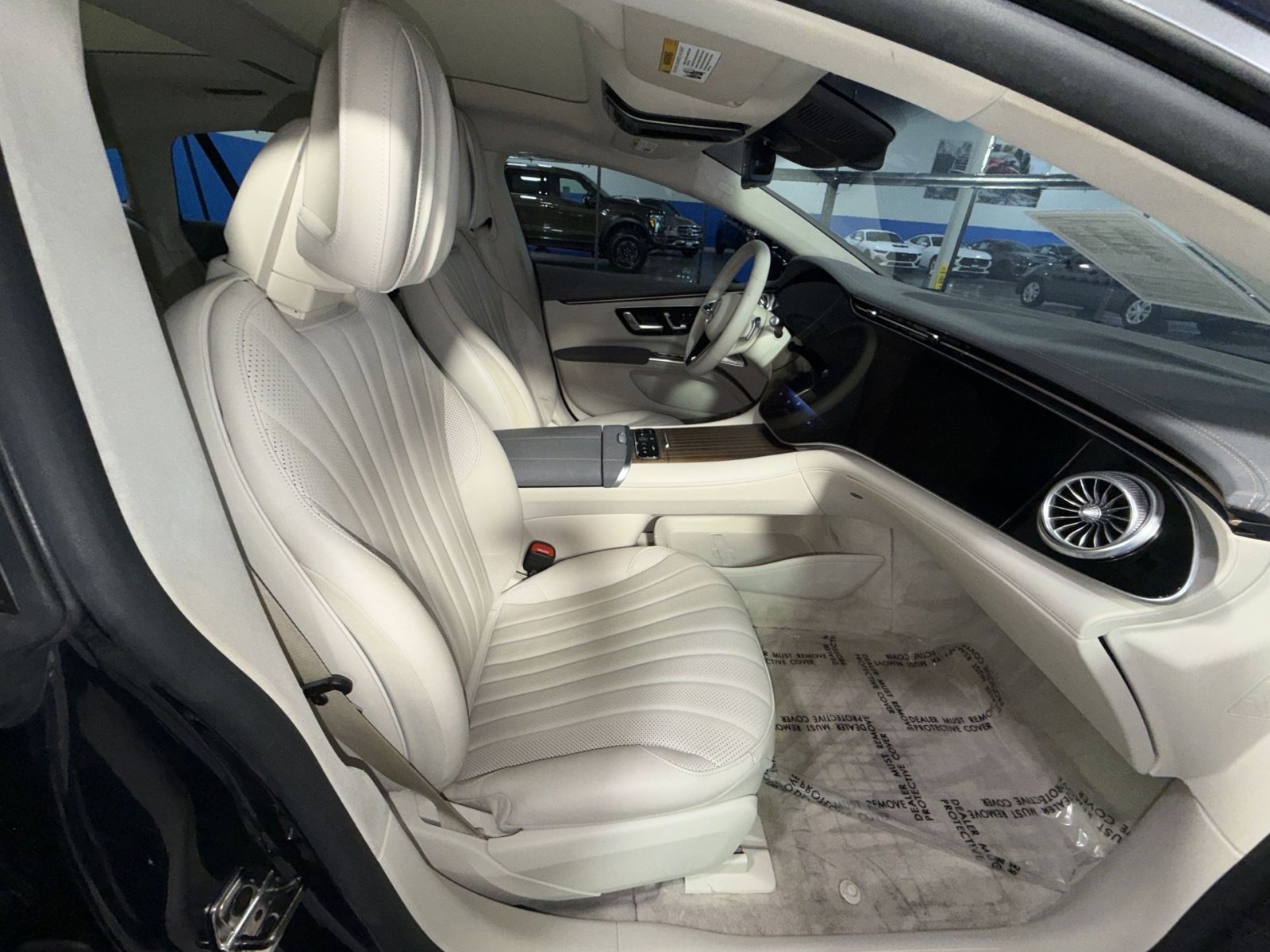 Used 2022 Mercedes-Benz EQS 580 4MATIC Sedan image 28