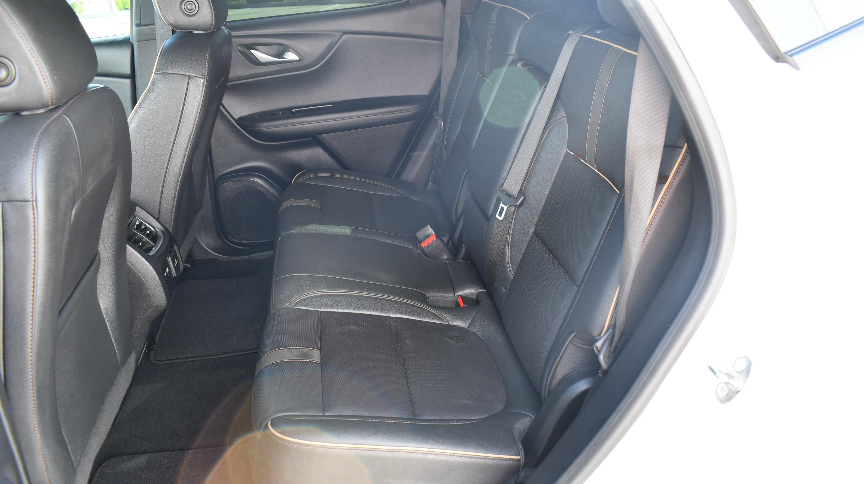 Used 2023 Chevrolet Blazer Premier w/ Driver Confidence II Package FWD image 25