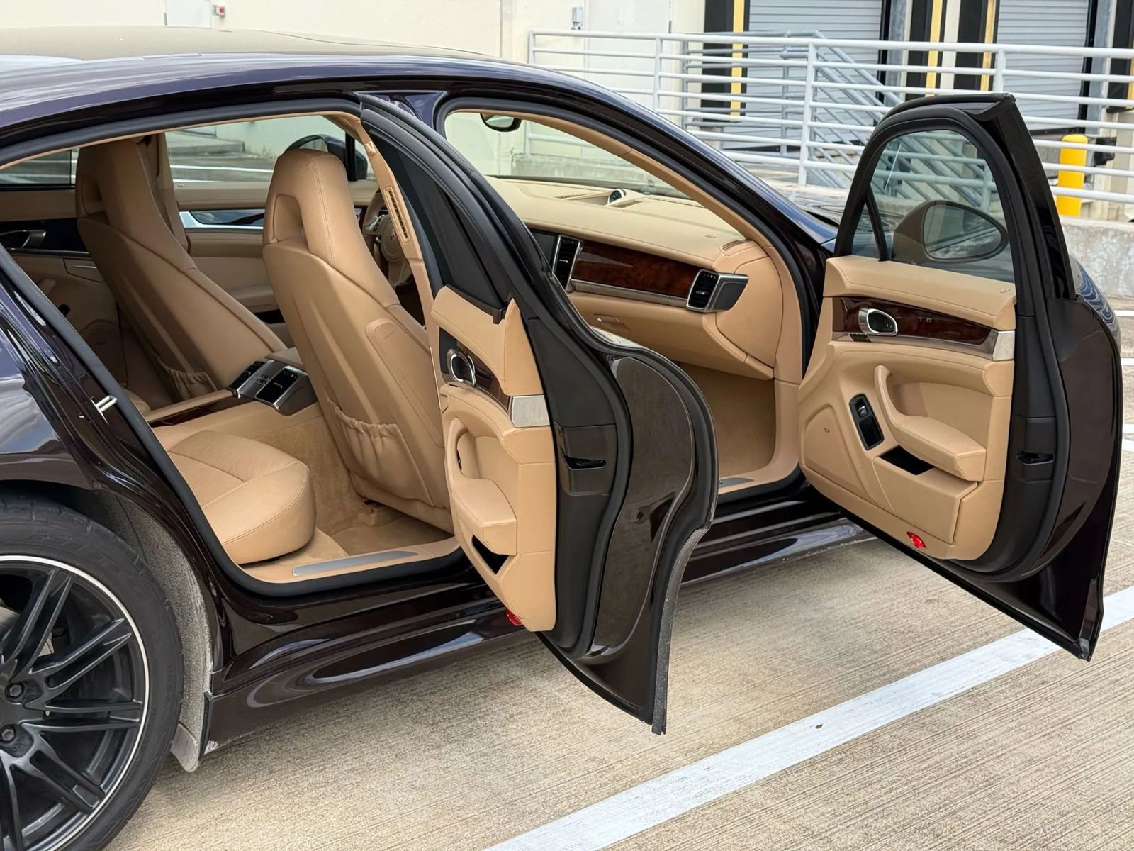 Used 2013 Porsche Panamera image 19