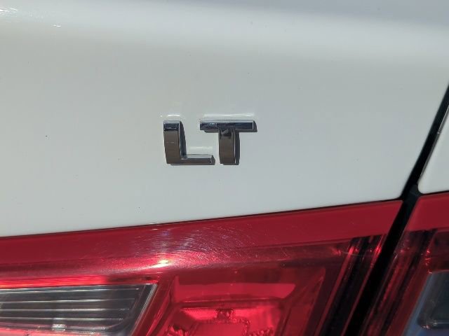 Used 2025 Chevrolet Malibu LT image 28