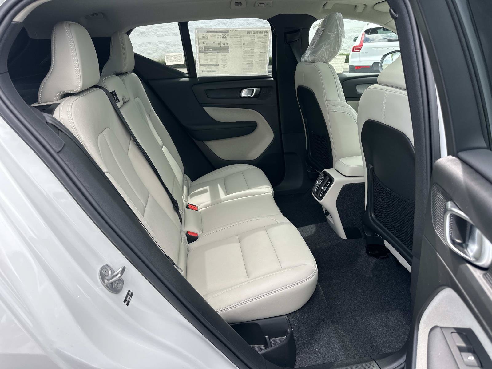 New 2026 Volvo XC40 B5 Plus w/ Protection Package Premier AWD/4WD image 19