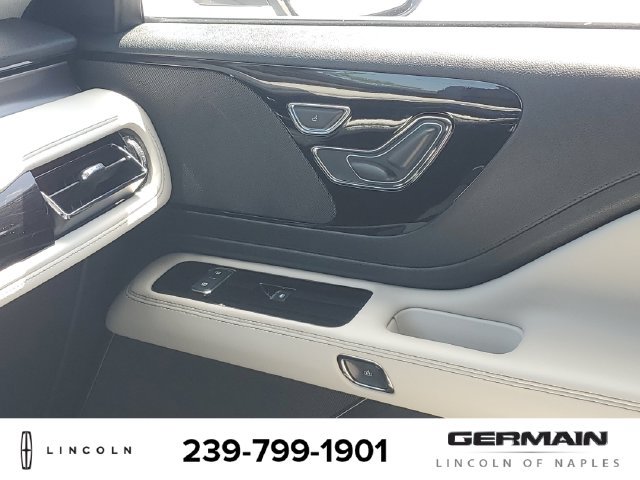 New 2026 Lincoln Aviator AWD image 27