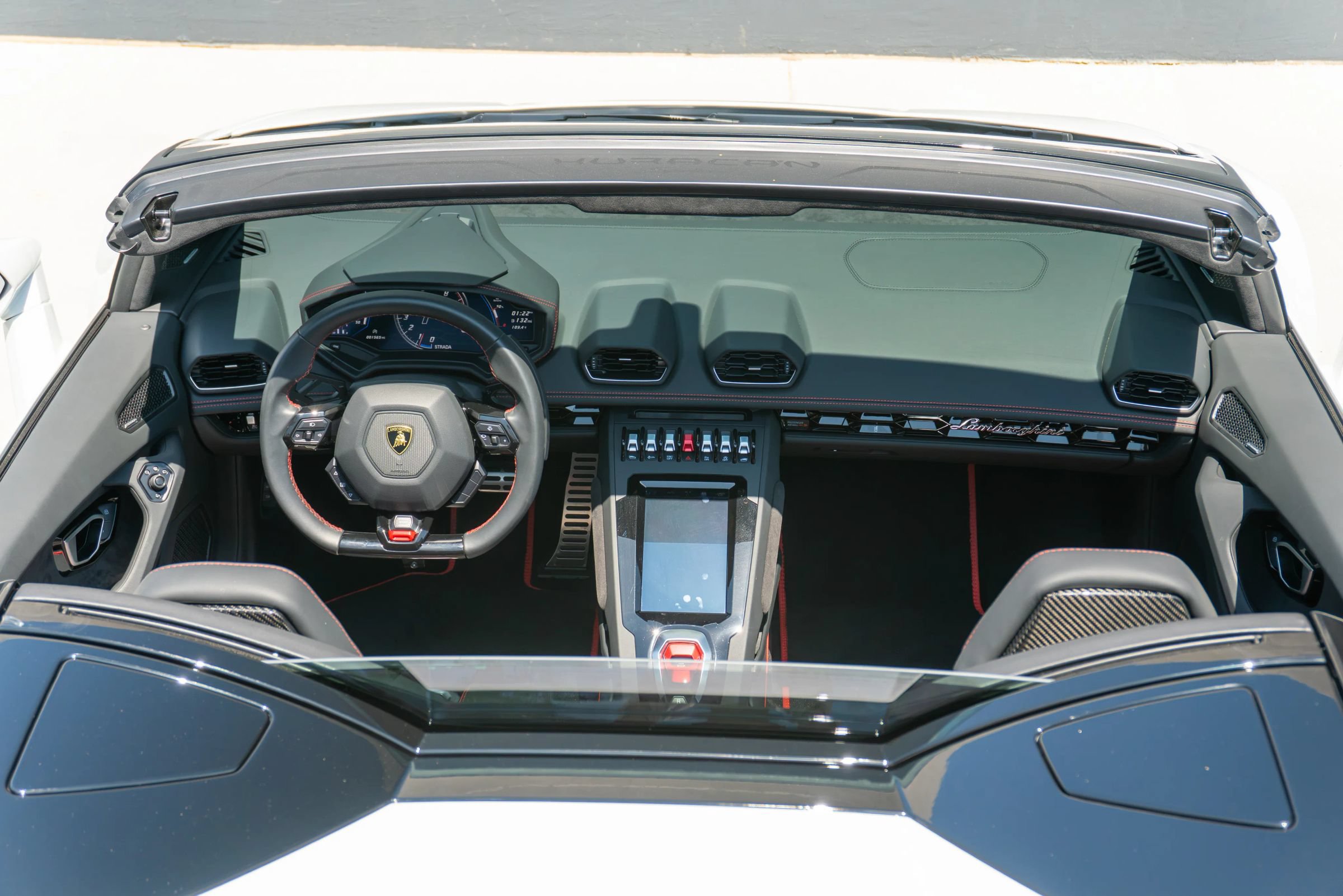 Used 2023 Lamborghini Huracan EVO RWD image 17