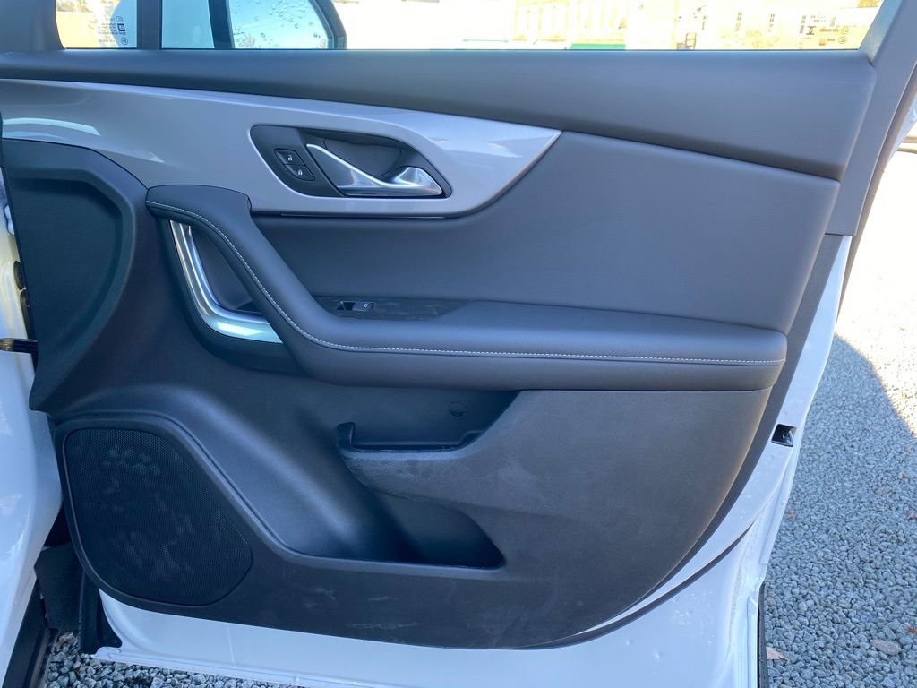 New 2025 Chevrolet Blazer LT FWD image 20