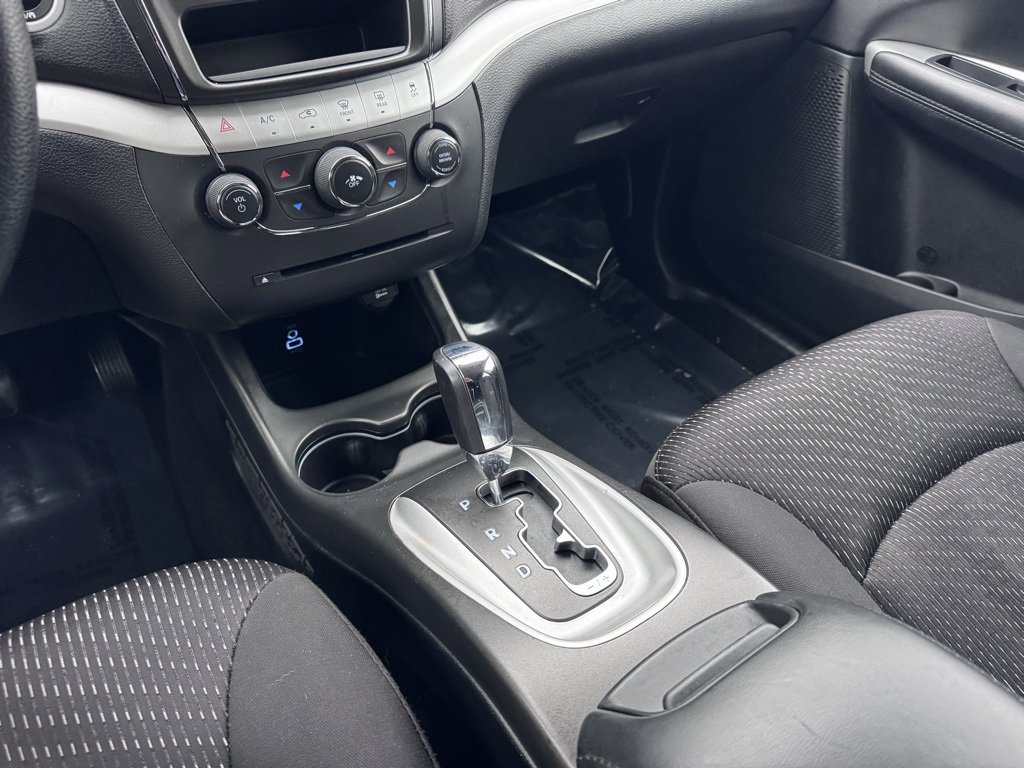 Used 2017 Dodge Journey SE image 19