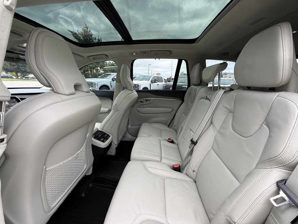Certified 2025 Volvo XC90 B5 Ultra w/ Lounge Package AWD/4WD image 25