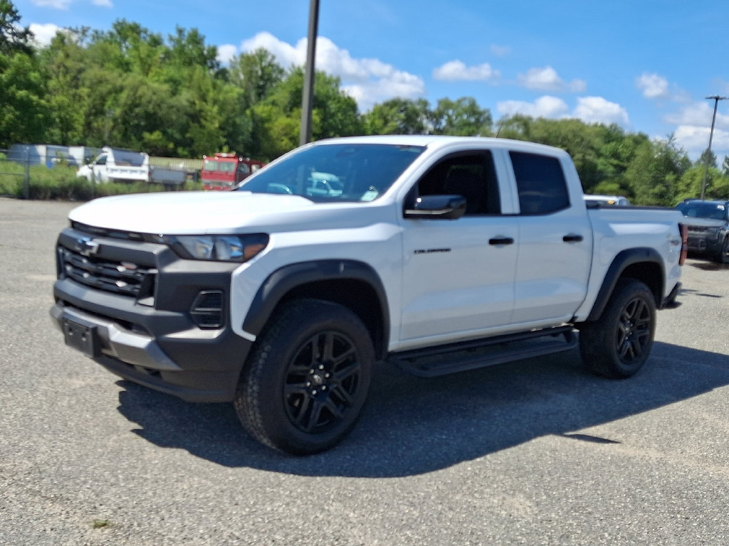 Used 2024 Chevrolet Colorado Trail Boss w/ Technology Package AWD/4WD image 6