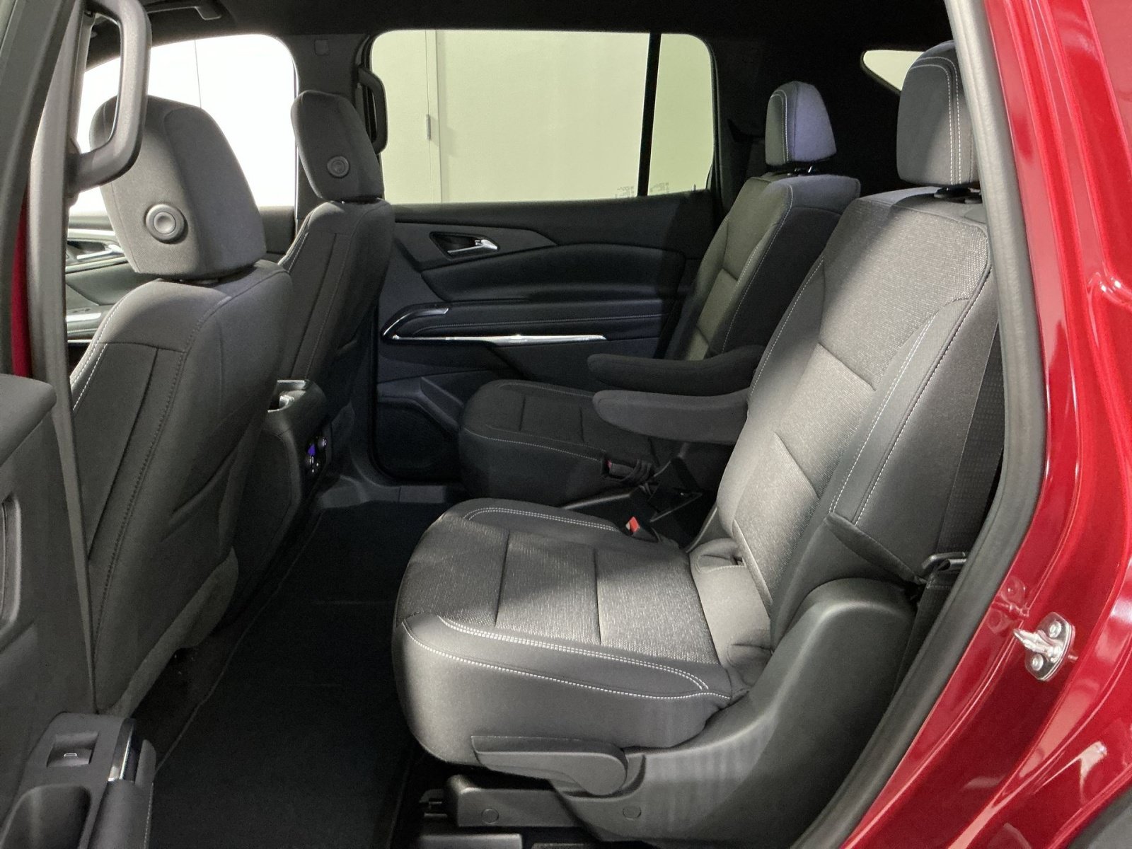 New 2026 Chevrolet Traverse LT FWD image 24