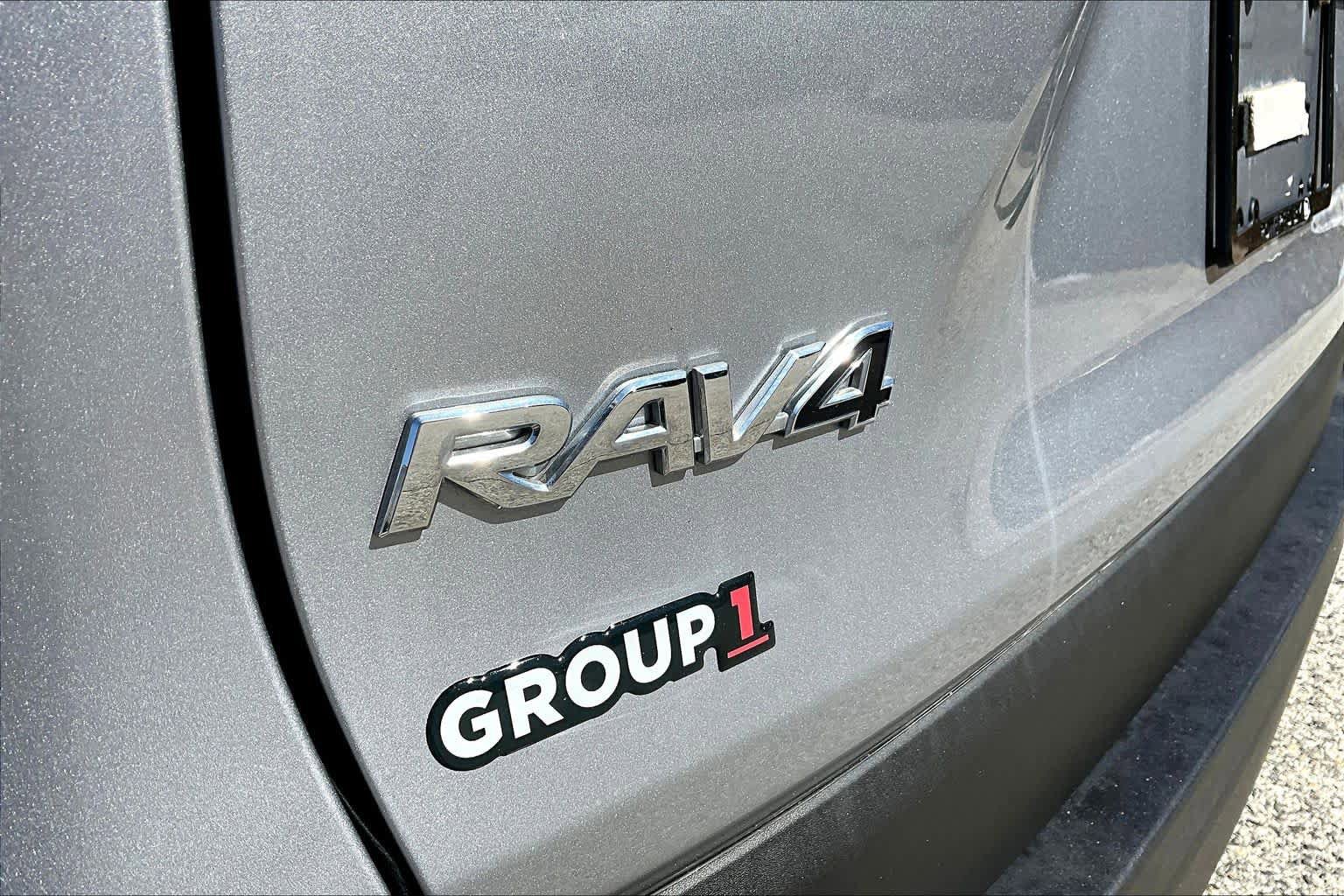 Used 2020 Toyota RAV4 LE w/ All Weather Liner Package AWD/4WD image 10